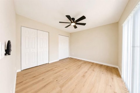 Townhouse in Orlando, Florida 3 bedrooms, 161.28 sq.m. № 2203287 - photo 14