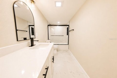 Townhouse in Orlando, Florida 3 bedrooms, 161.28 sq.m. № 2203287 - photo 13