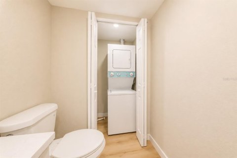 Townhouse in Orlando, Florida 3 bedrooms, 161.28 sq.m. № 2203287 - photo 7