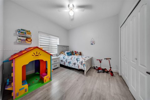 Casa en venta en Miami, Florida, 3 dormitorios, 138.05 m2 № 1952384 - foto 6