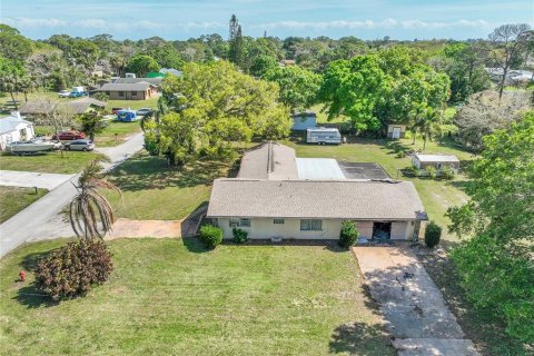 House in St. Lucie, Florida 3 bedrooms, 188.96 sq.m. № 1854433 - photo 14