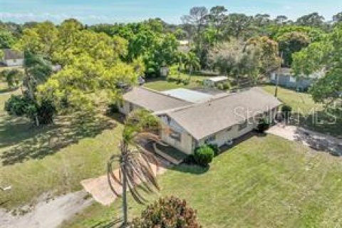 House in St. Lucie, Florida 3 bedrooms, 188.96 sq.m. № 1854433 - photo 9