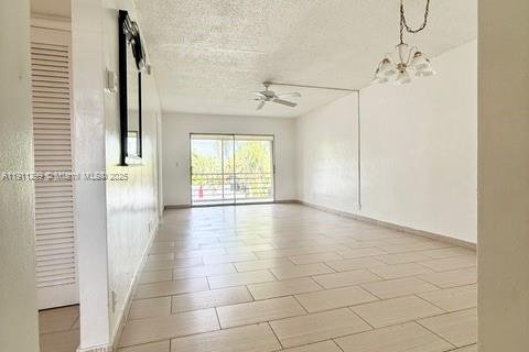 Снять в аренду кондоминиум в Дирфилд-Бич, Флорида 2 спальни, 92.9м2, № 1967250 - фото 7