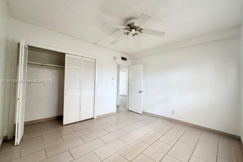 Снять в аренду кондоминиум в Дирфилд-Бич, Флорида 2 спальни, 92.9м2, № 1967250 - фото 18