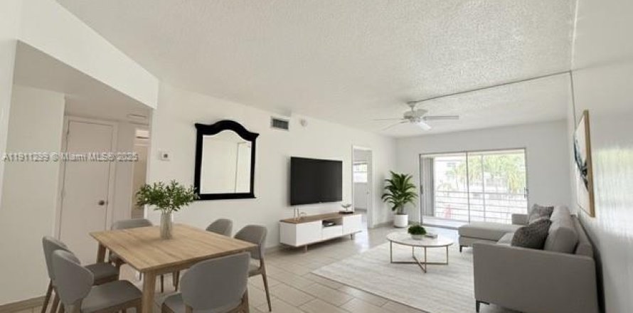 Кондоминиум с 2 спальнями в Дирфилд-Бич, Флорида № 1967250