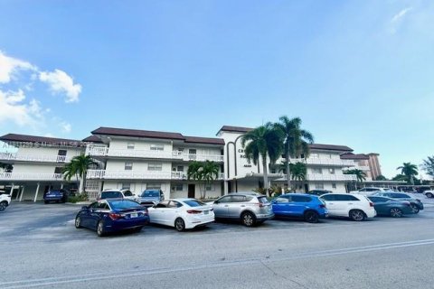 Снять в аренду кондоминиум в Дирфилд-Бич, Флорида 2 спальни, 92.9м2, № 1967250 - фото 28