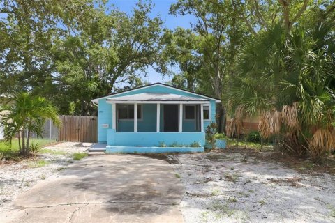 Villa ou maison à Saint Petersburg, Floride 3 chambres, 102.56 m2 № 2364725