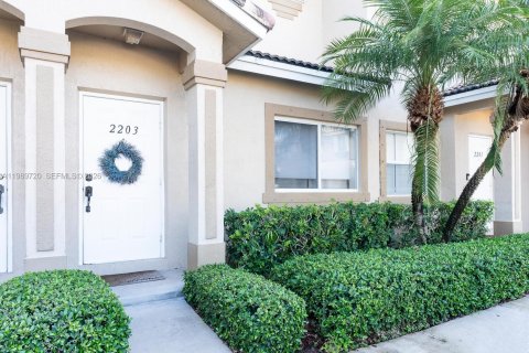 Condo in Homestead, Florida, 2 bedrooms № 2051706 - photo 2