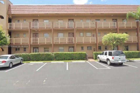 Condominio en Sunrise, Florida, 1 dormitorio  № 2077010