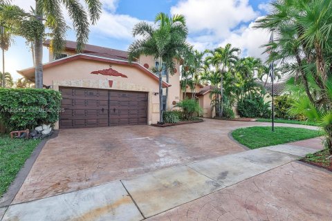 Casa en alquiler en Sunrise, Florida, 4 dormitorios, 260.31 m2 № 1993604 - foto 2
