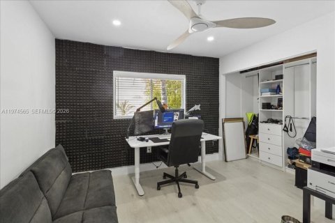 Villa ou maison à vendre à Pembroke Pines, Floride: 4 chambres, 209.96 m2 № 2038301 - photo 11