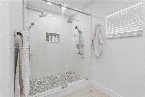 Villa ou maison à vendre à Pembroke Pines, Floride: 4 chambres, 209.96 m2 № 2038301 - photo 15