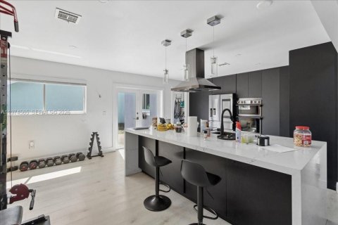 Villa ou maison à vendre à Pembroke Pines, Floride: 4 chambres, 209.96 m2 № 2038301 - photo 3