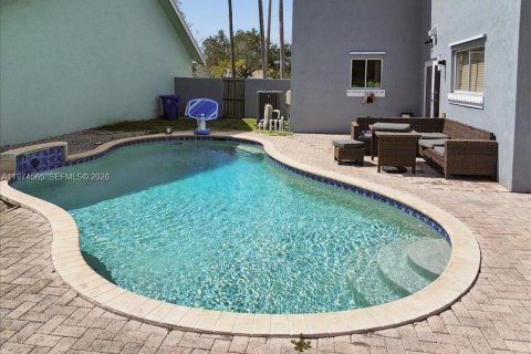 Villa ou maison à vendre à Pembroke Pines, Floride: 4 chambres, 209.96 m2 № 2038301 - photo 23