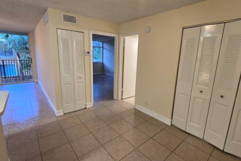 Copropriété à louer à Plantation, Floride: 1 chambre, 68.19 m2 № 2348907 - photo 4