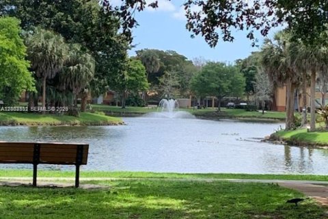 Copropriété à louer à Plantation, Floride: 1 chambre, 68.19 m2 № 2348907 - photo 10