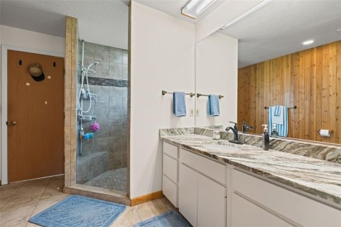 House in Sarasota, Florida 3 bedrooms, 180.23 sq.m. № 1879437 - photo 25