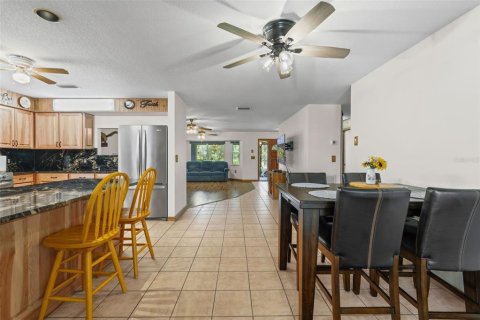 House in Sarasota, Florida 3 bedrooms, 180.23 sq.m. № 1879437 - photo 9