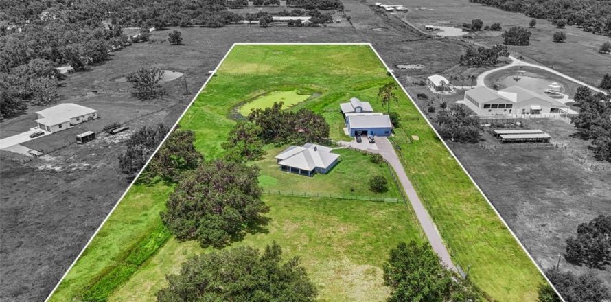 House in Sarasota, Florida 3 bedrooms, 180.23 sq.m. № 1879437