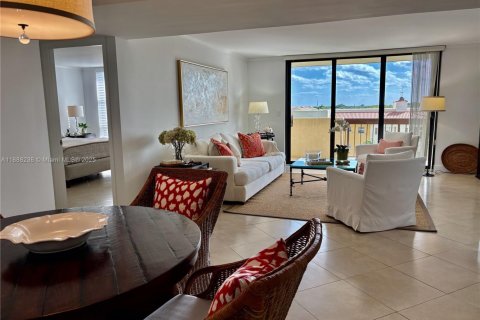 Copropriété à vendre à Coral Gables, Floride: 2 chambres, 132.2 m2 № 2016575 - photo 4