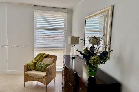 Copropriété à vendre à Coral Gables, Floride: 2 chambres, 132.2 m2 № 2016575 - photo 17