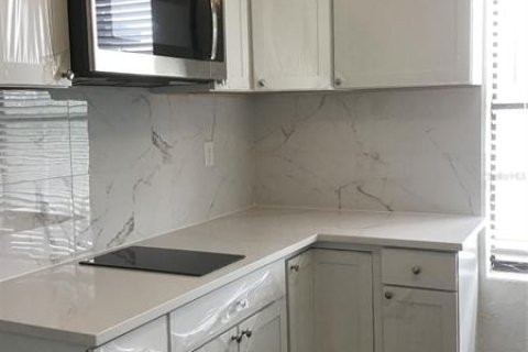 Appartement à louer à Nokomis, Floride: 1 chambre, 41.81 m2 № 223576 - photo 1