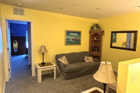 Townhouse in Bradenton, Florida 2 bedrooms, 132.76 sq.m. № 1916137 - photo 12