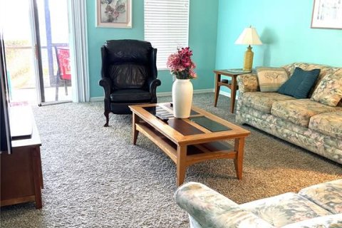 Townhouse in Bradenton, Florida 2 bedrooms, 132.76 sq.m. № 1916137 - photo 6