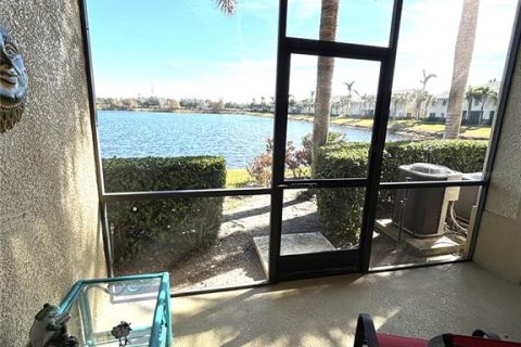 Townhouse in Bradenton, Florida 2 bedrooms, 132.76 sq.m. № 1916137 - photo 9
