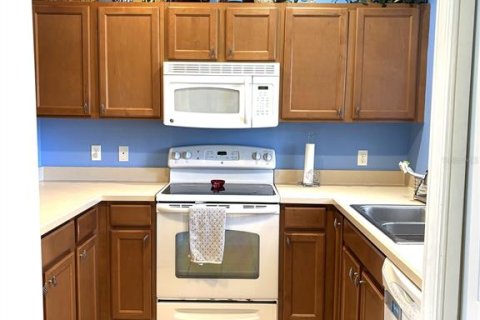 Townhouse in Bradenton, Florida 2 bedrooms, 132.76 sq.m. № 1916137 - photo 3