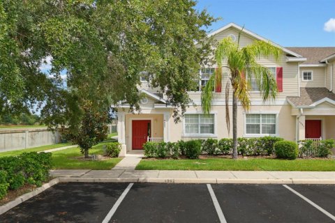 Adosado en Kissimmee, Florida 3 dormitorios, 139.73 m2 № 2236006