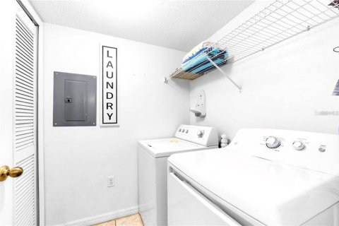 Adosado en venta en Kissimmee, Florida, 3 dormitorios, 119.94 m2 № 1905161 - foto 13