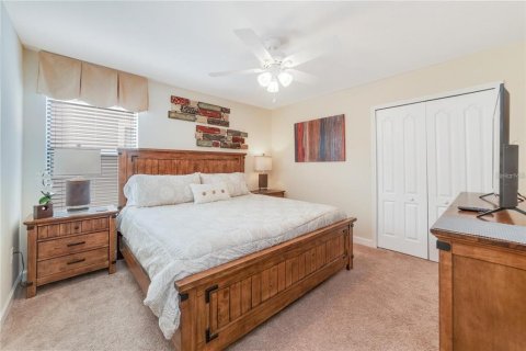 Casa en venta en Davenport, Florida, 9 dormitorios, 363.15 m2 № 2384382 - foto 25
