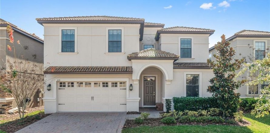 Casa en Davenport, Florida 9 dormitorios, 363.15 m2 № 2384382