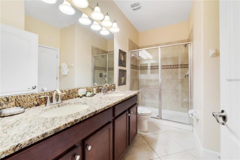 Casa en venta en Davenport, Florida, 9 dormitorios, 363.15 m2 № 2384382 - foto 7
