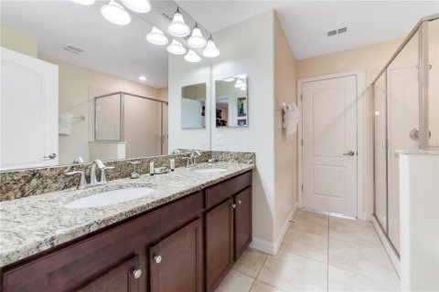 Casa en venta en Davenport, Florida, 9 dormitorios, 363.15 m2 № 2384382 - foto 26