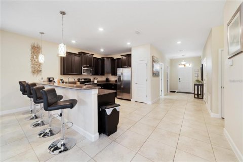 Casa en venta en Davenport, Florida, 9 dormitorios, 363.15 m2 № 2384382 - foto 8
