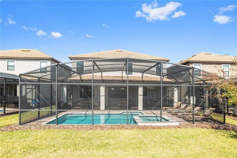 Casa en venta en Davenport, Florida, 9 dormitorios, 363.15 m2 № 2384382 - foto 5