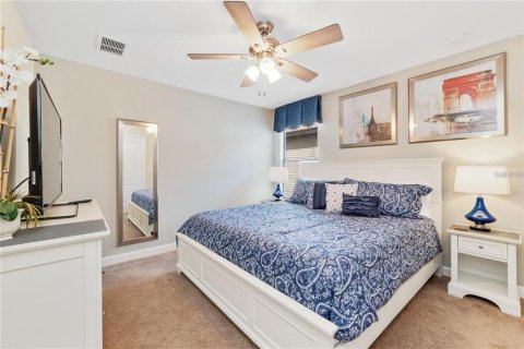Casa en venta en Davenport, Florida, 9 dormitorios, 363.15 m2 № 2384382 - foto 21