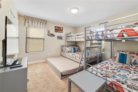 Casa en venta en Davenport, Florida, 9 dormitorios, 363.15 m2 № 2384382 - foto 29