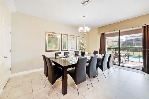 Casa en venta en Davenport, Florida, 9 dormitorios, 363.15 m2 № 2384382 - foto 16