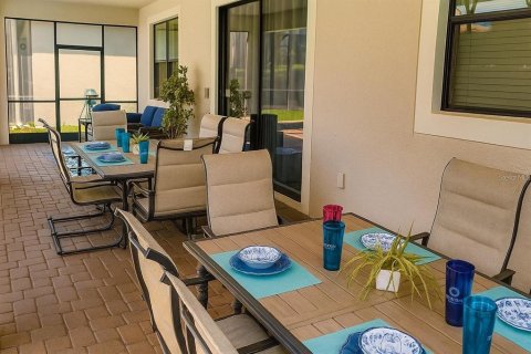 Casa en venta en Davenport, Florida, 9 dormitorios, 363.15 m2 № 2384382 - foto 6