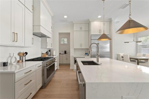 House in Tampa, Florida 4 bedrooms, 282.14 sq.m. № 1523029 - photo 19