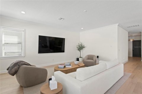House in Tampa, Florida 4 bedrooms, 282.14 sq.m. № 1523029 - photo 7