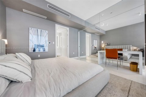 Condo in Miami, Florida  № 1948233 - photo 11