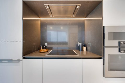 Condo in Miami, Florida  № 1948233 - photo 23