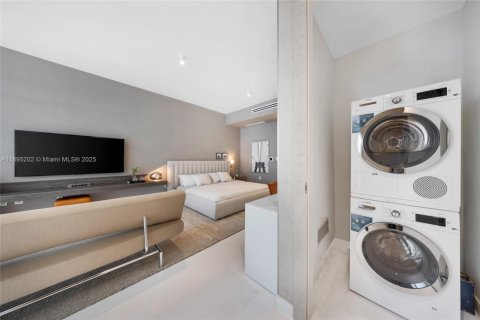 Condo in Miami, Florida  № 1948233 - photo 5