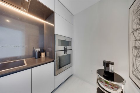 Condo in Miami, Florida  № 1948233 - photo 24