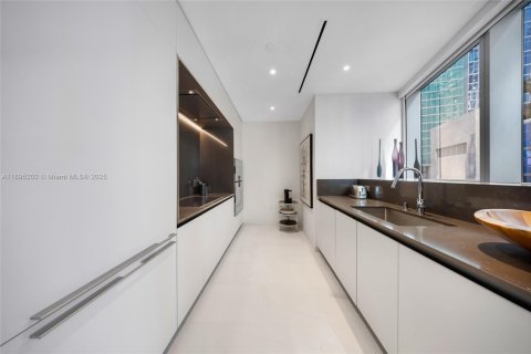 Condo in Miami, Florida  № 1948233 - photo 20