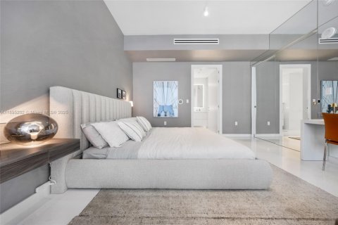 Condo in Miami, Florida  № 1948233 - photo 10